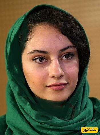 تیپ و استایل خیلی شیک و متفاوت ترلان پروانه ؛ مانتو قرمز با کلاه زیبای مشکی و با یه سبد پر از گل رز قرمز