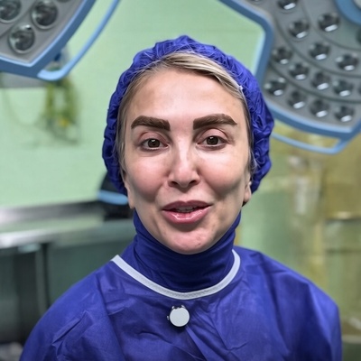 ببینید| «بانو جان به خودت برس»؛ نسخه جنجالی ژیلا صادقی برای زنان ایران از روی تخت جراحی زیبایی و لحظاتی قبل از بیهوشی!