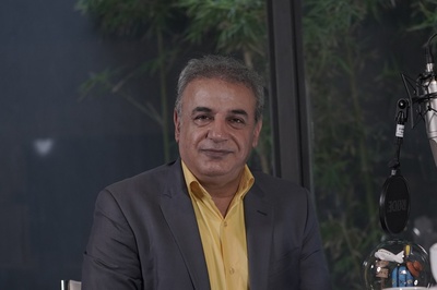 زیباترین غزل‌ حافظ با صدای زیبای رشید کاکاوند، شعری که مسیر زندگی‌ات را عوض می‌کند/ آن تُرکِ پَری چِهره که دوش اَز بَرِ ما رَفت