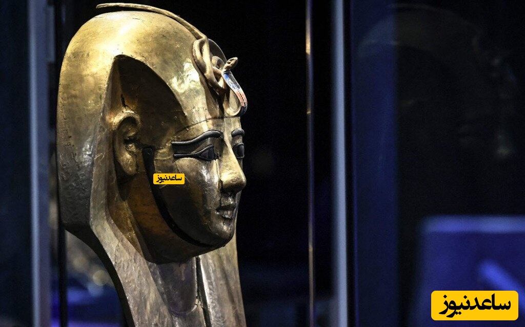 ماسک طلاکاری شده