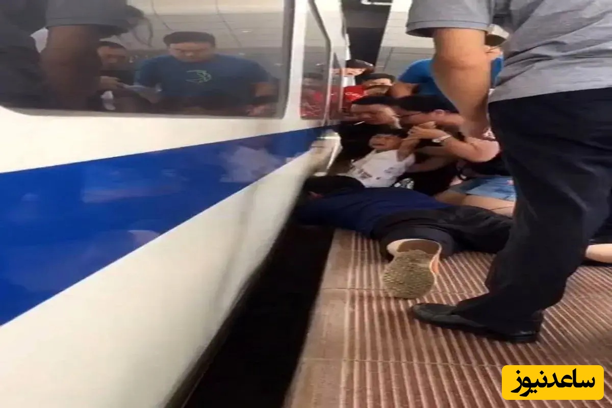 ببینید| نجات لحظه آخری کودک سقوط کرده از زیر قطار...