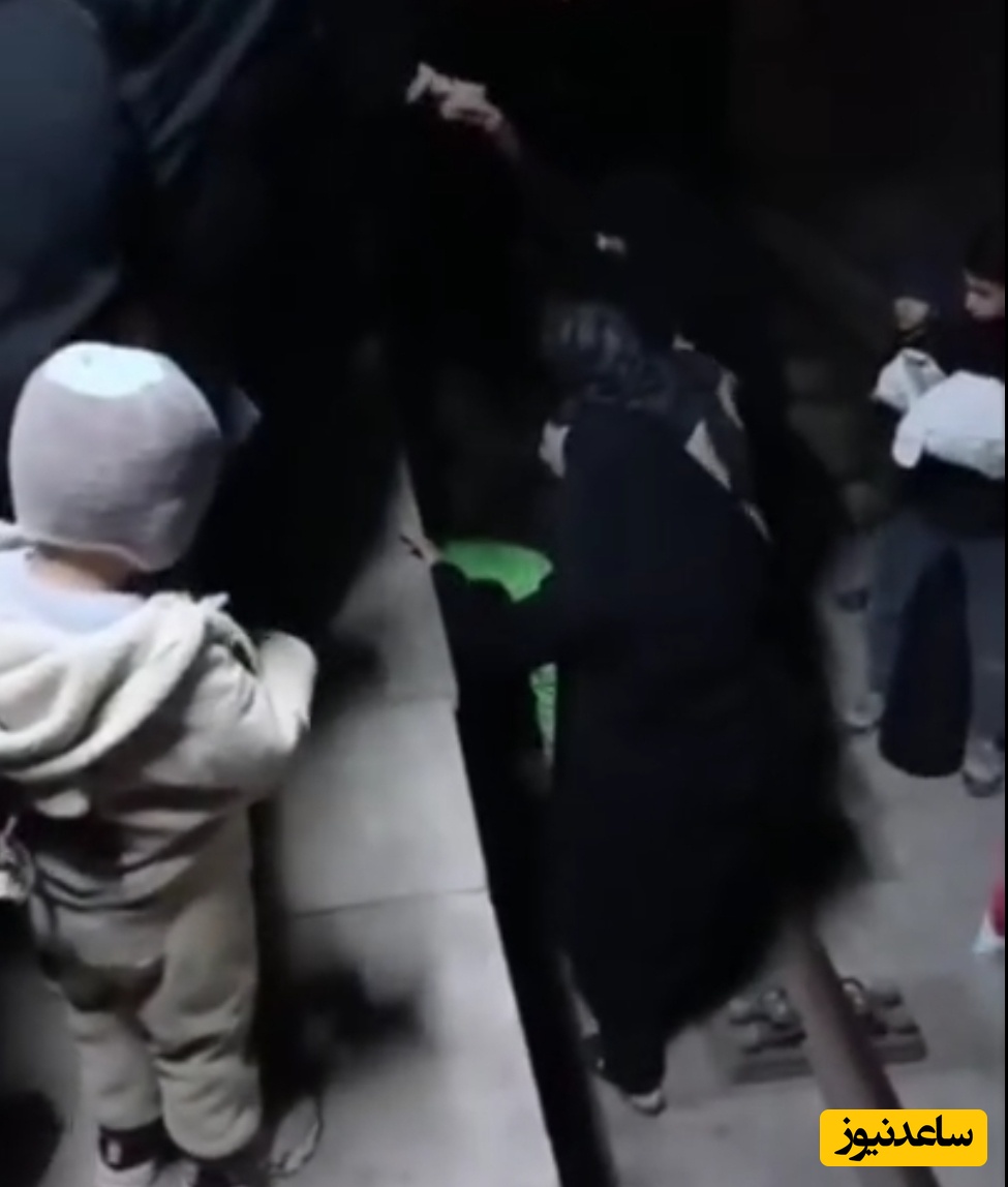 ببینید | فداکاری جالب مامور متروی اصفهان هنگام حمله دشمن