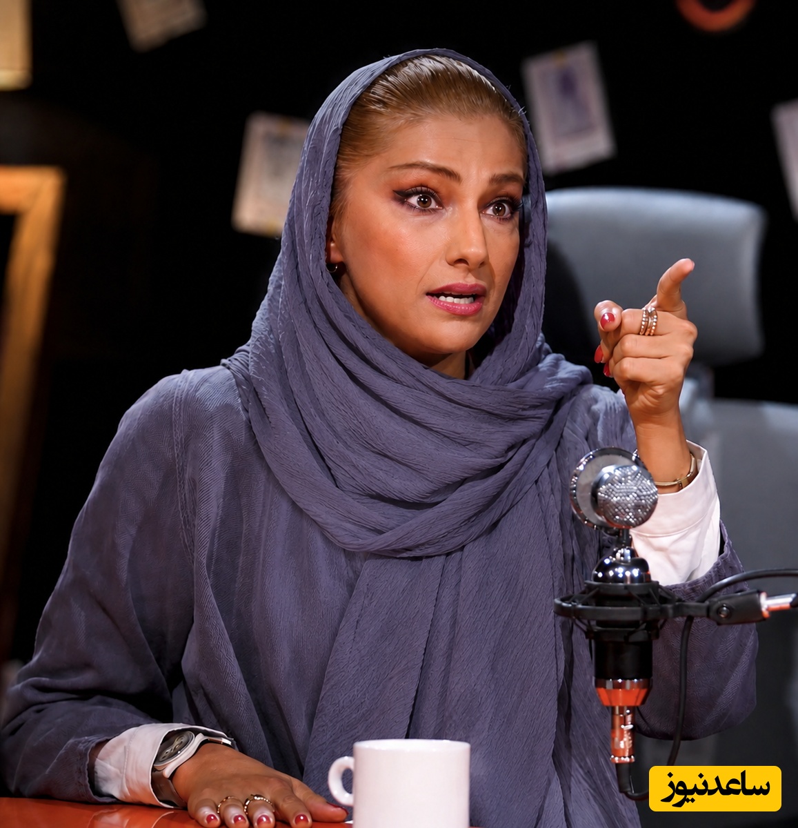 (ویدیو) نگاه سلبریتی معروف به وضعیت جوانان ایرانی و اعتراف تلخش درباره زندگی شخصی خودش: نصف جوانان ایرانی بیکارند ولی خوب می‌خورند، می‌پوشند و مهمونی می‌روند/ من با 34 سال سن هنوز...