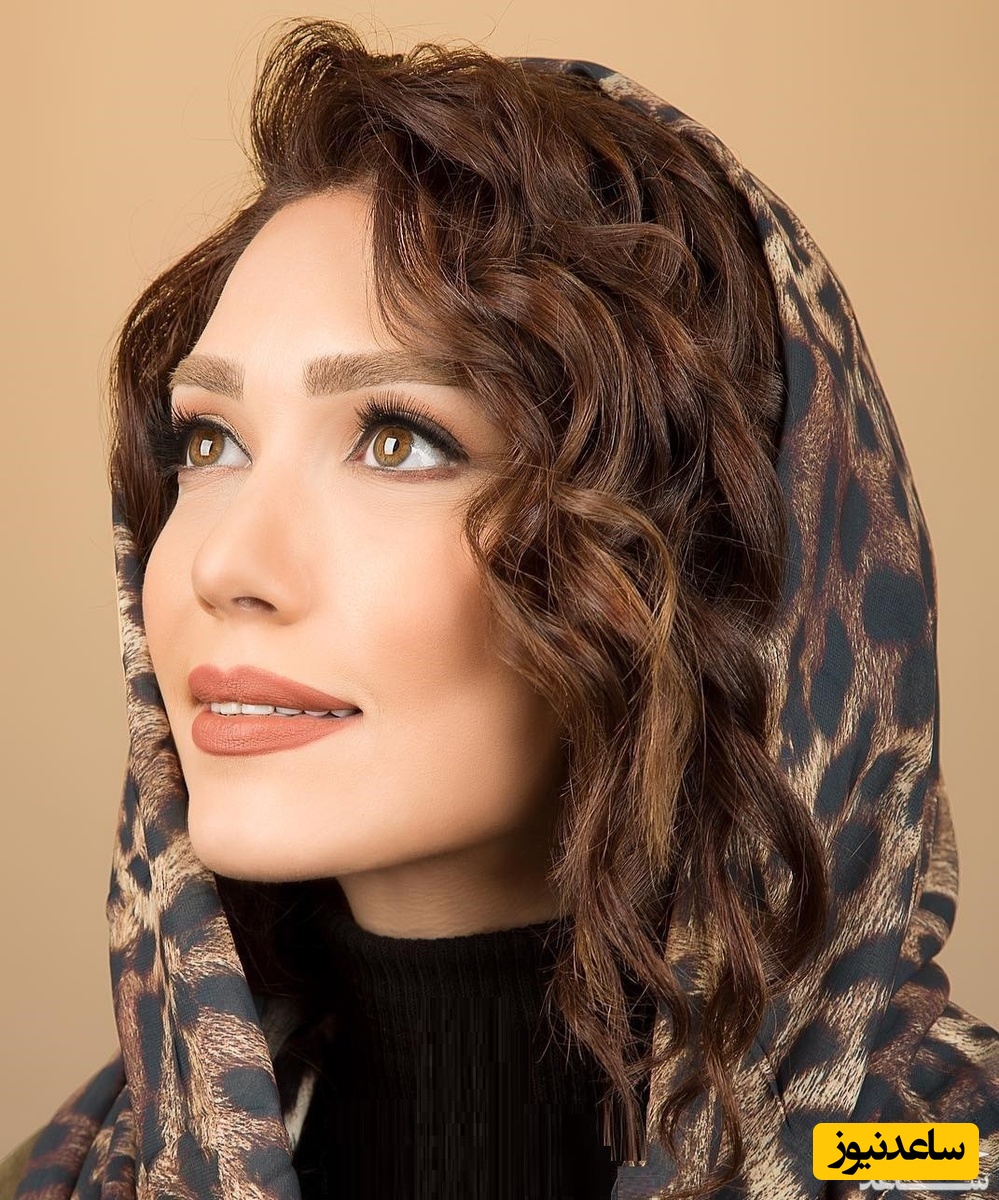 رنگین کمانِ بر تن کردۀ شهرزاد کمال زاده چه رنگی به فضا داده😍