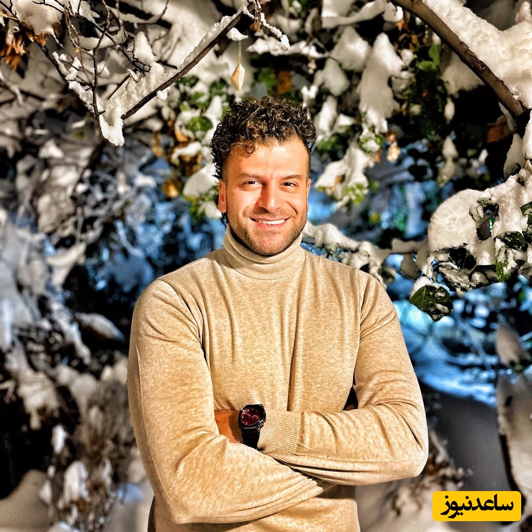 نگاهی به چیدمان  شاهانه و لوکس خونه مجردی «روزبه حصاری» بازیگر سریال بچه مهندس/ از پیانو و کتابخانه پر از کتاب تا باغ سرسبز و پله‌های دوبلکس