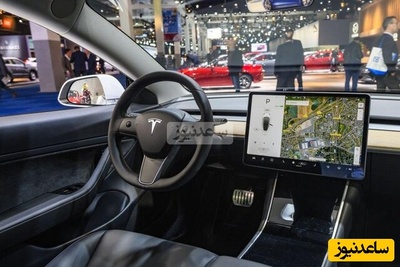 (ویدئو) رانندگی در سال 2025 چقدر دیوانه‌کننده است؟ باور نمی‌کنید تسلا این کارها را خودش انجام می‌دهد!