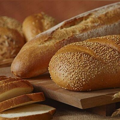 هنرنمایی های شگفت انگیز شاطر خوش ذوق  در پخت نان برای مشتری هایش/ اسمشو باید تو گینس ثبت کرد+ عکس