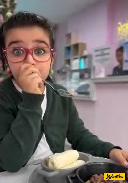 دیدین هانا، نوه زیبای محمود پاک‌نیت چقدر بزرگتر و خوشگلتر شده؛ وروجک تویِ رستورانی در انگلیس مثل بلبل داره انگلیسی حرف میزنه😍 +ویدیو