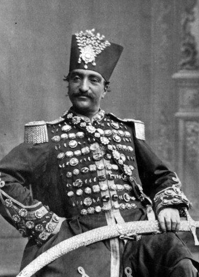 این مرد ناصرالدین شاه را ترور کرد/ قاتل شاه قاجار در غُل و زنجیر+ عکس