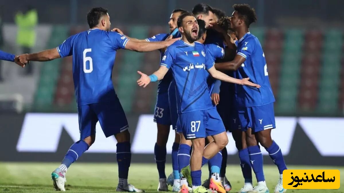 عاشقانه های زیبای مهران احمدی، زننده تک گل استقلال مقابل دوربین های عربی/ قلم بندهای رمانتیک با نقش جذاب پدر، مادر و همسرش😍