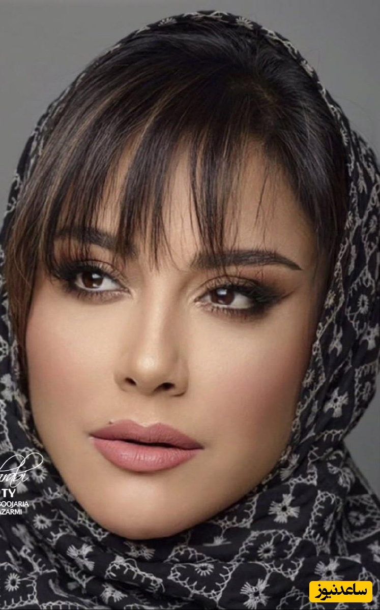 تصویری از آشا محرابی در جمع دوستانه با بازیگران محبوب لو رفت!