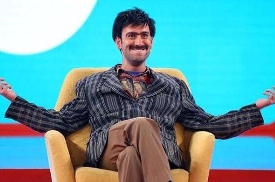 تسلط بامزه "نیما شعبان نژاد" به زبان انگلیسی در «خندوانه»؛ آی کن نات گو تو آوتساید / رامبد جوان: به نظرم داری حرفای بد میزنی نه؟!😂😂