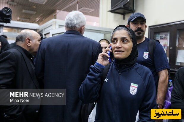گزارش تصویری از عبور دختران فوتبالیست ایران از دروازه پیروزی در مرز بازرگان