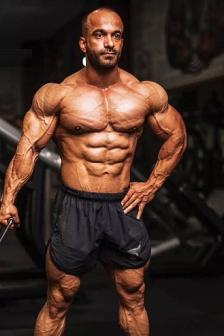 فرامرز عزیزی