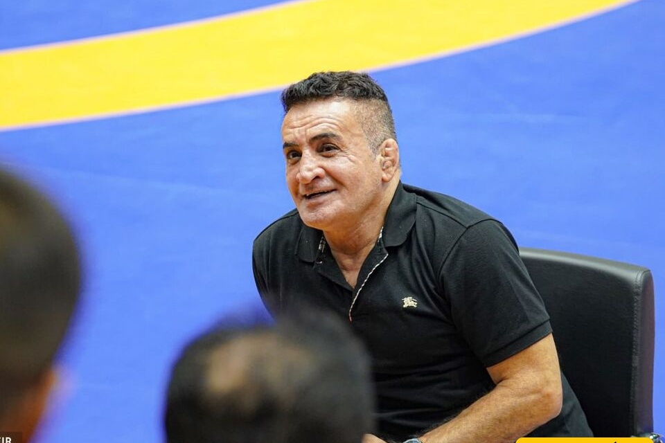 محمد بنا رکورد کشتی را شکست؛ 26,000,000,000 تومان حقوق مربی ایرانی در آذربایجان