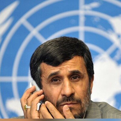 صدا از نانسی و پورن استارها درآمد اما از احمدی نژاد نه! / حاج محمود فعلا در کشور دوستِ اسرائیل!