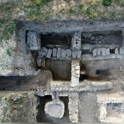(تصاویر) کشف یک «یخچال» دو هزار ساله با لولۀ آب سرد!