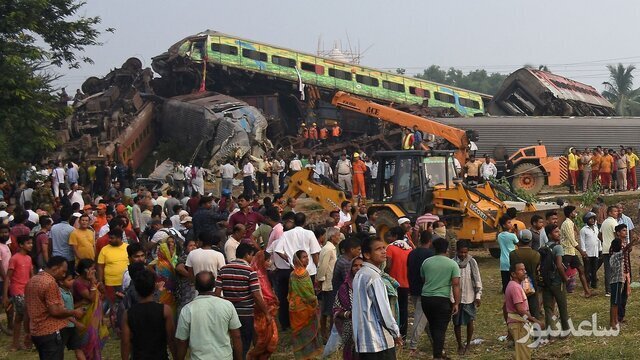 تصاویری از اجساد قربانیان حادثه برخورد قطار در هند + ویدئو دلخراش