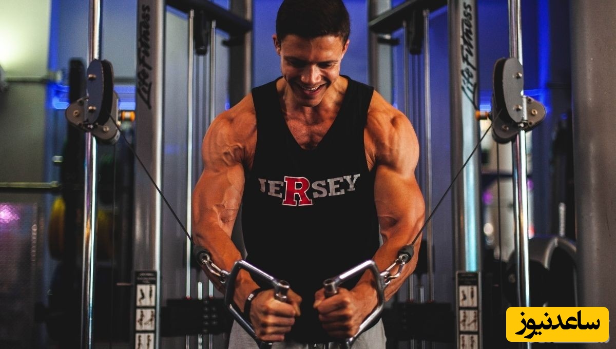 5 حرکت ورزشی با دستگاه کراس اور؛ حرکاتی که عضلات سینه‌تو منفجر می‌کنن!