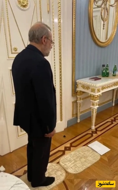 نماز متفاوت شهید لاریجانی در مسکو و در کاخ کرملین که پس از شهادتش منتشر شد+فیلم