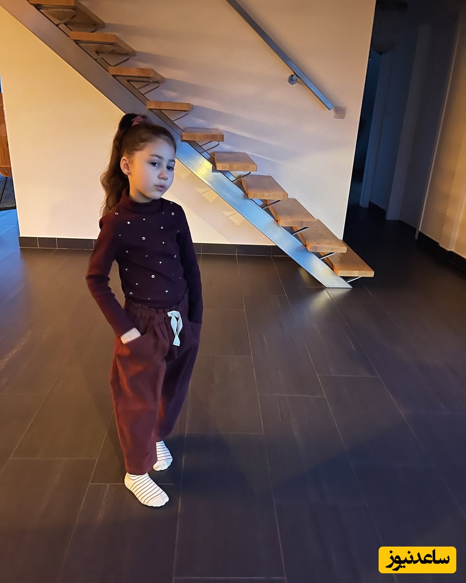 دلتنگی حد و مرز نمیشناسه! نبات استخری از فرط دلتنگی، مثل چسب به باباش چسبیده!