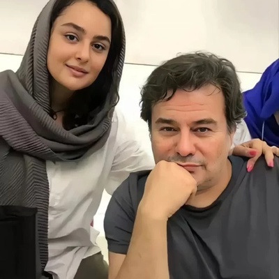 بحران 60سالگی پیمان قاسم‌خانی؛ تاریخ ازدواجش با خانمش یادش رفت، بهونه دعوا جور شد!