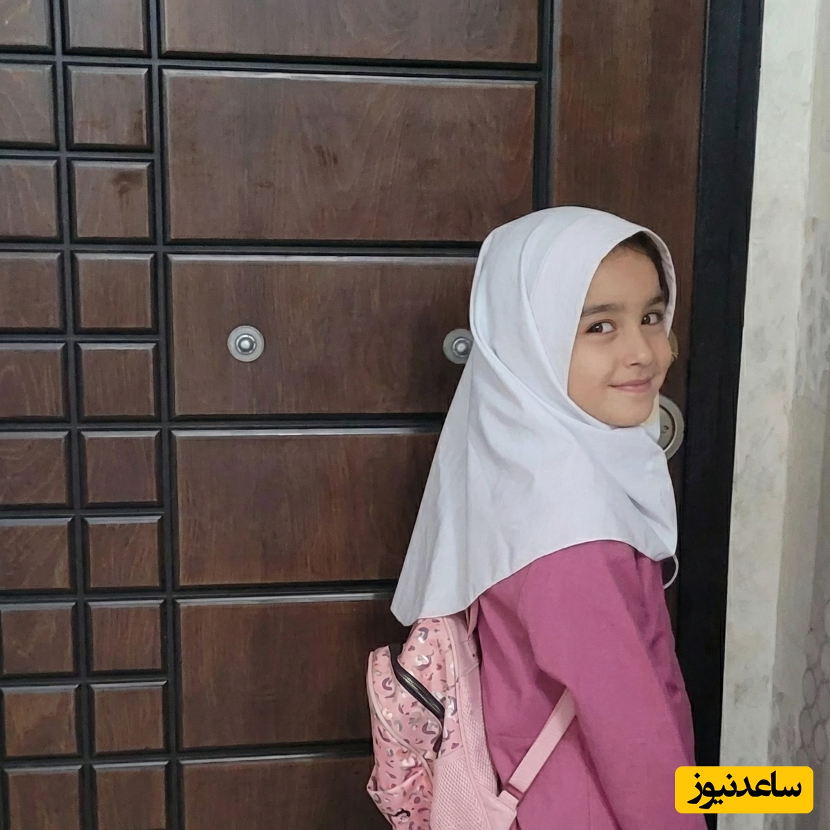 (ویدئو) طنز دانش‌آموزی: این دختربچه شعر رو چنان خوند که تن استاد شهریار تو گور لرزید 🤣