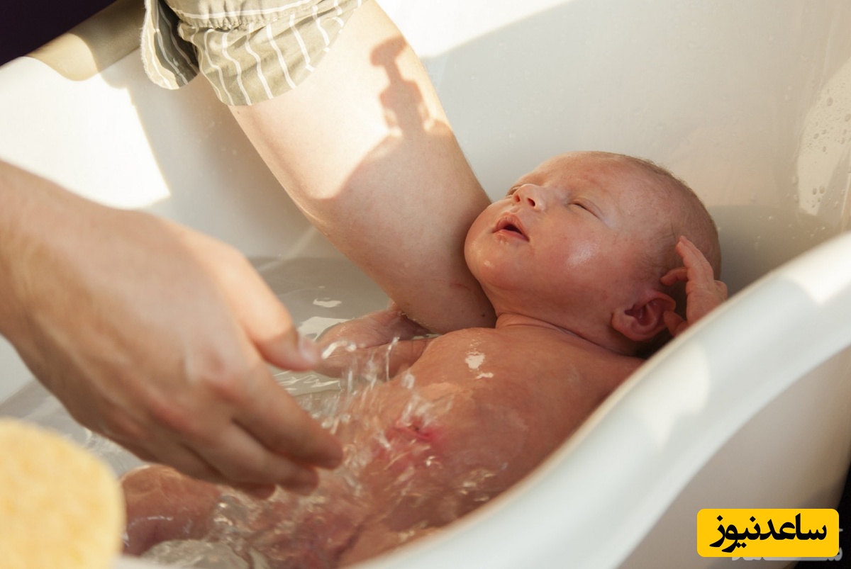 ویژه مادران جوان: بهترین روش حمام کردن نوزاد در فصل زمستان چیست؟
