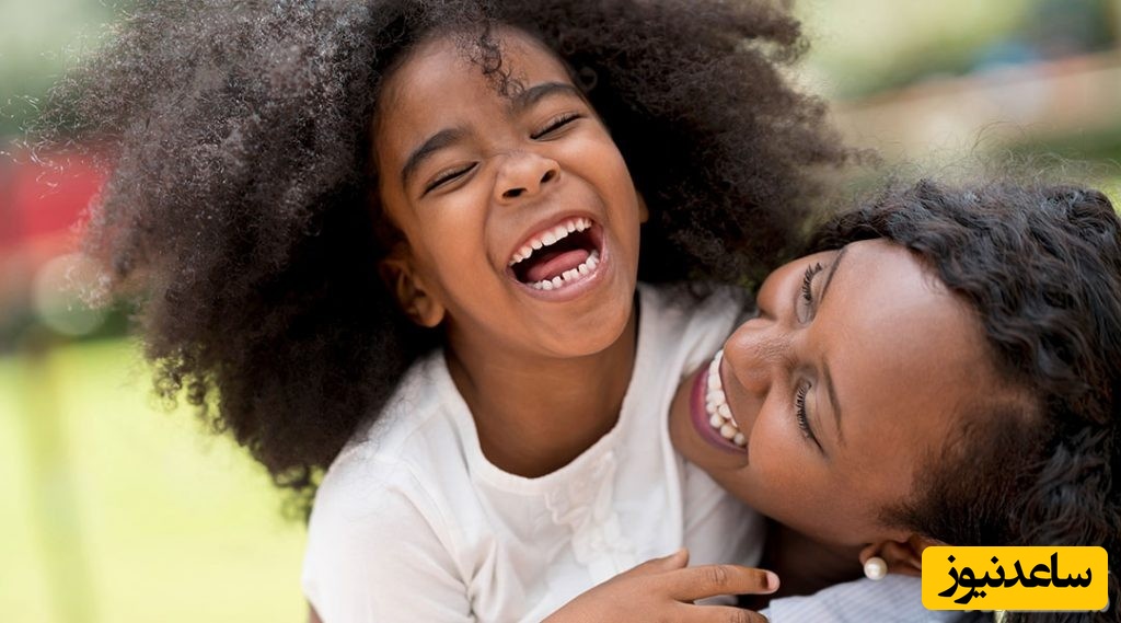 خندبدن مادر و دختر