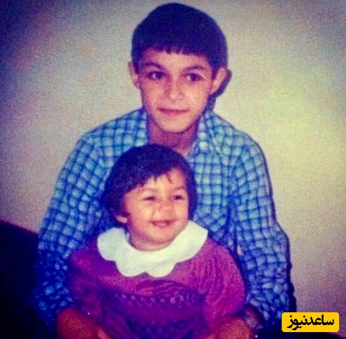 کودکی رامین پرچمی در کنار خواهرش