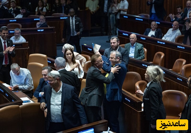 فرار اعضای پارلمان اسرائیل به پناهگاه پس از شلیک موشک‌های ایرانی+ویدیو/ ترس در وجود مقامات رژیم صهیونیستی رخنه کرده!