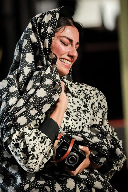 محیا دهقانی1