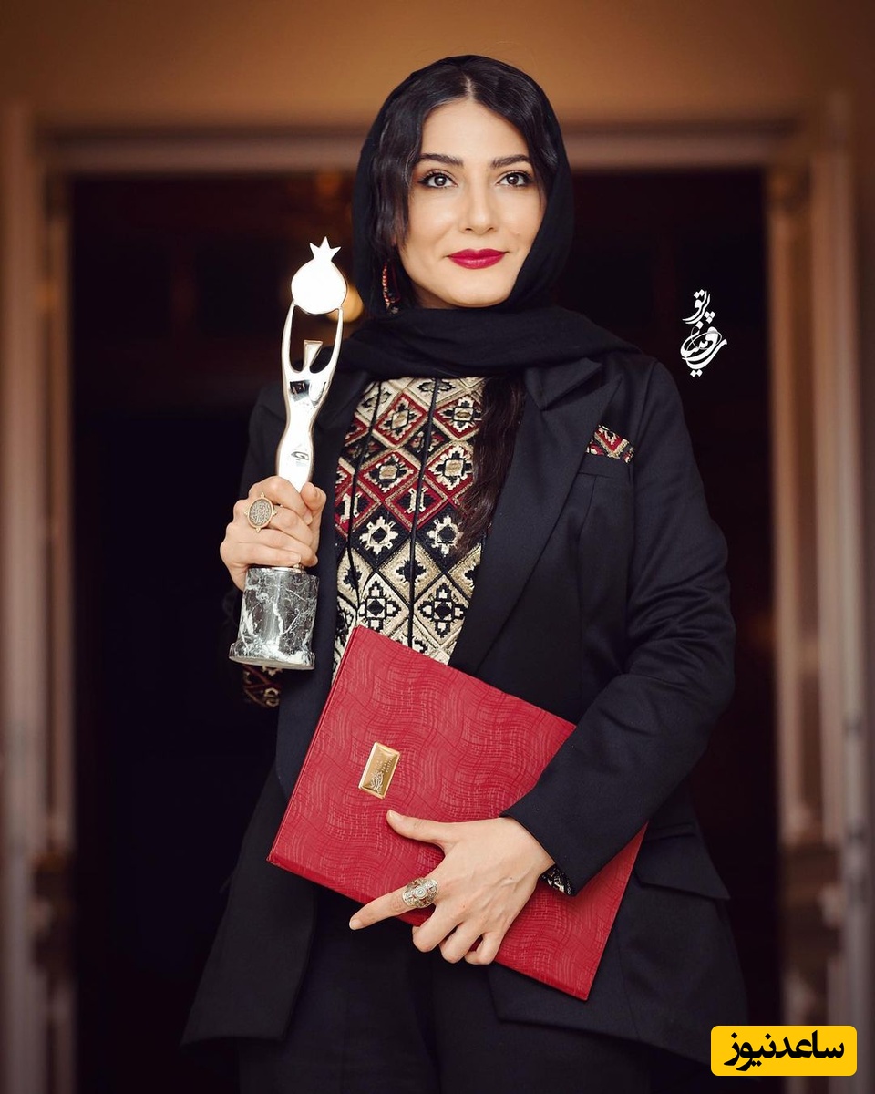 سمیرا حسن پور عذادار شد!
سمیرا حسن پور تصویری از خودش با لباس سرتاسر مشکی منتشر کرد...