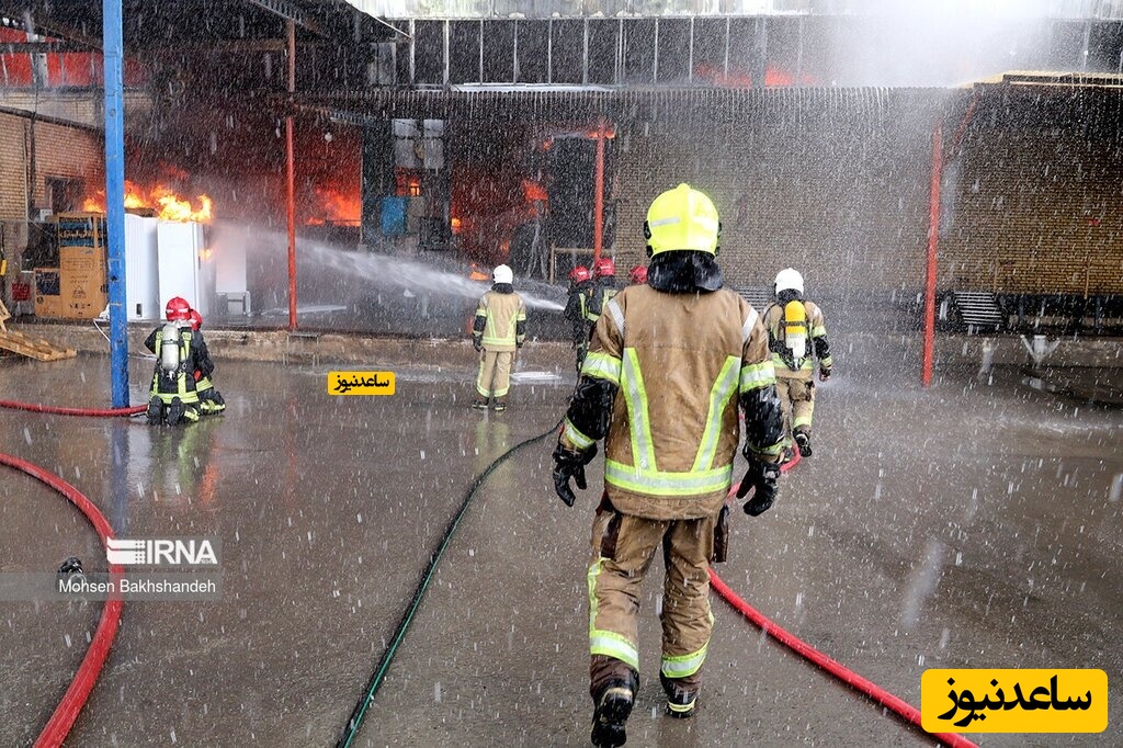 آتش سوزی مهیب در کارخانه الکترو استیل مشهد