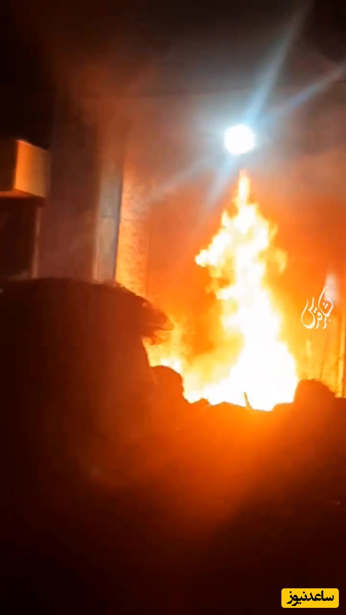 این داعشی های صهیونی را ببینید!/ مسجد را آتش میزنند بعد خوشحالی میکنند+ویدیو