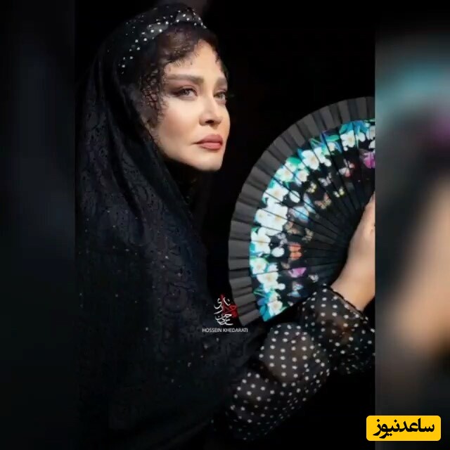 ضیافت ناهار مراسم پدر بهاره رهنما بعد از خاکسپاری در رستورانی لاکچری و شیک+ویدیو/ گل‌آرایی روی میز با دیزاینی از حلوا و قاب عکسی با روبان مشکی