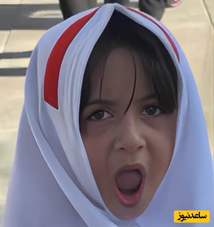 (ویدئو) اگه علاقه به مدرسه رفتن عکس داشت، حتما قیافه‌ی این دانش‌آموز دهه نودی بود/ بیچاره خبر نداره هنوز 12 سال باید تو صف باشه😂