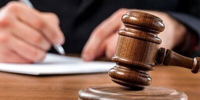 (عکس) زوج استثنایی؛ همای 70 سانتی‌متری و باباعلی 190 سانتی‌متری در دادگاه خبرساز شدند