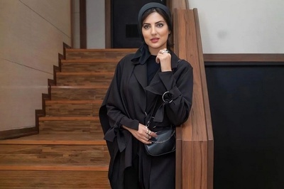 چیدمان اعیانی آپارتمان هلیا امامی؛ از ست کردن پرده پانچی با تم زمردی تا ورودی شیک به سبک خانه‌های پاریسی+ویدیو/ چقدر دلبازه این خونه👌