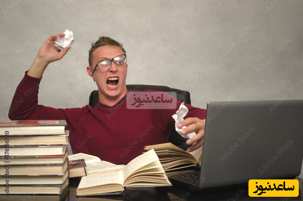 (ویدیو) موقعیت: وقتی کل امیدت به تقلبه ولی نمیدونی چه چیزی در انتظارته/ شاید مردود بشه ولی یه خط شناس ماهر میشه😂