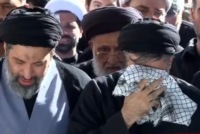 ببینید| وقتی «کوررنگی سیاسی» رسوایی به بار می‌آورد؛ فرزندان رهبر شهید انقلاب در صف اول، شایعات در صف آخر!
