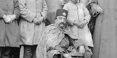 خاطرات ناصرالدین شاه قاجار: کنیز عزت‌الدوله ما را دید، هیچ رو نمی‌گرفت، بسیار خجالت کشیدیم و...