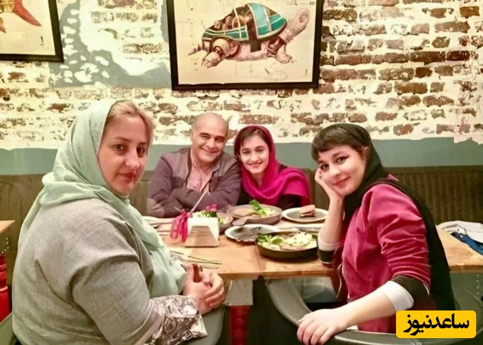 سیاوش چراغی پور در کنار همسر و فرزندانش