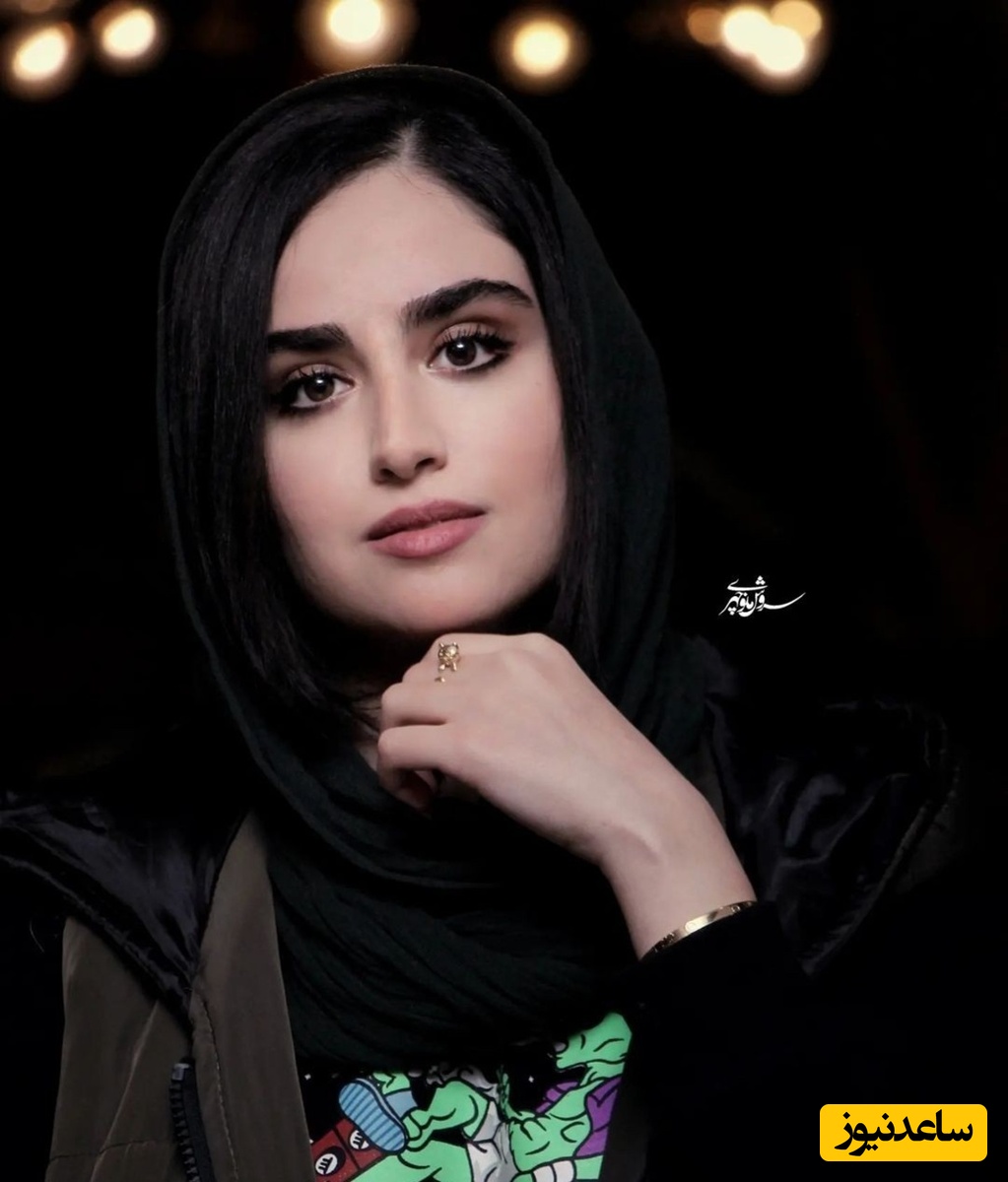 ژست صمیمی و زیبای هانیه غلامی در کنار خاله خانمش/ خاله خانم چقدر خوشگل و نازه 😍😍🔥🔥