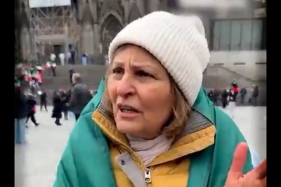 ببینید | رسوا شدن خبرنگار ضد ایرانی در خاک آلمان / دمتون گرم، شماها ایرانی واقعی هستید