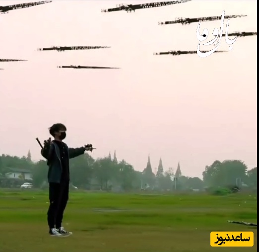 (ویدئو) تخیلی یا واقعی؟ دانشجوی چینی افسانه «شمشیرهای پرنده» را به واقعیت تبدیل کرد!