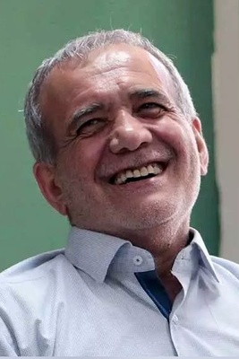 پوشش غیرمنتظره پزشکیان در جلسه رسمی: مسعود پزشکیان با تی‌شرت به جمع وزار آمد + عکس