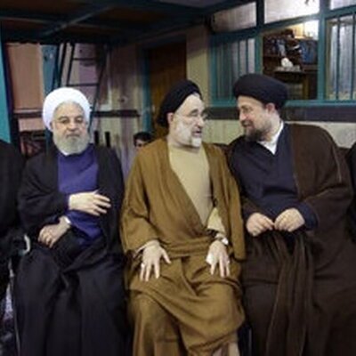 چاق سلامتی سیدحسن خمینی، خاتمی و حسن روحانی در یک مراسم ختم