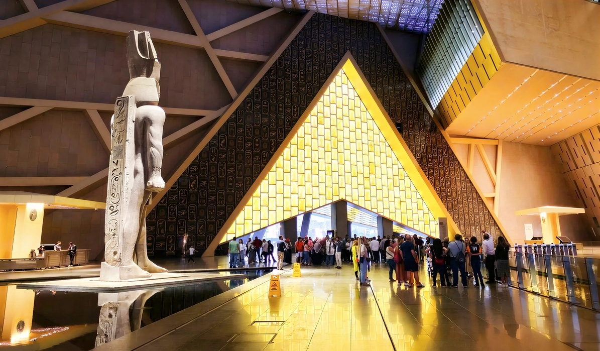 تصاویری که از گنجینه بزرگ مصر پرده برمی‌دارند/ نگاهی به اسرار مدفون در موزه بزرگ هرم چهارم جیزه