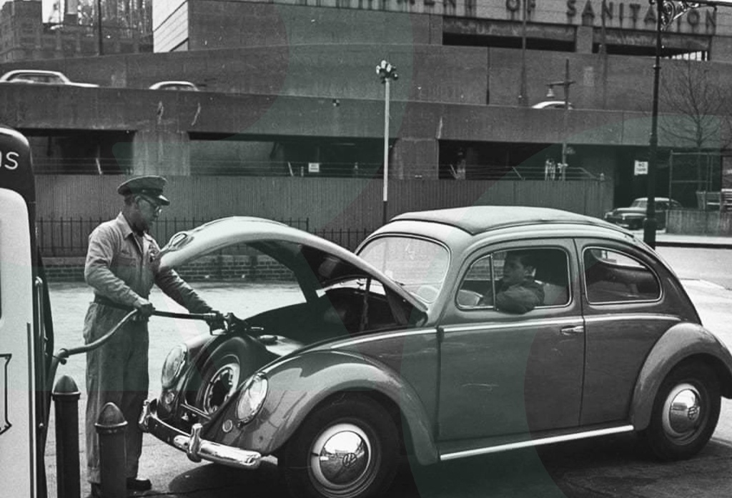 (ویدیو) آپشن بینظیر فولکس واگن در سال 1959 یه شاهکار تمام عیار/ ماشین‌های مدرن هیچ‌کدوم به گرد پای این اثر بی‌همتا نمی‌رسند!